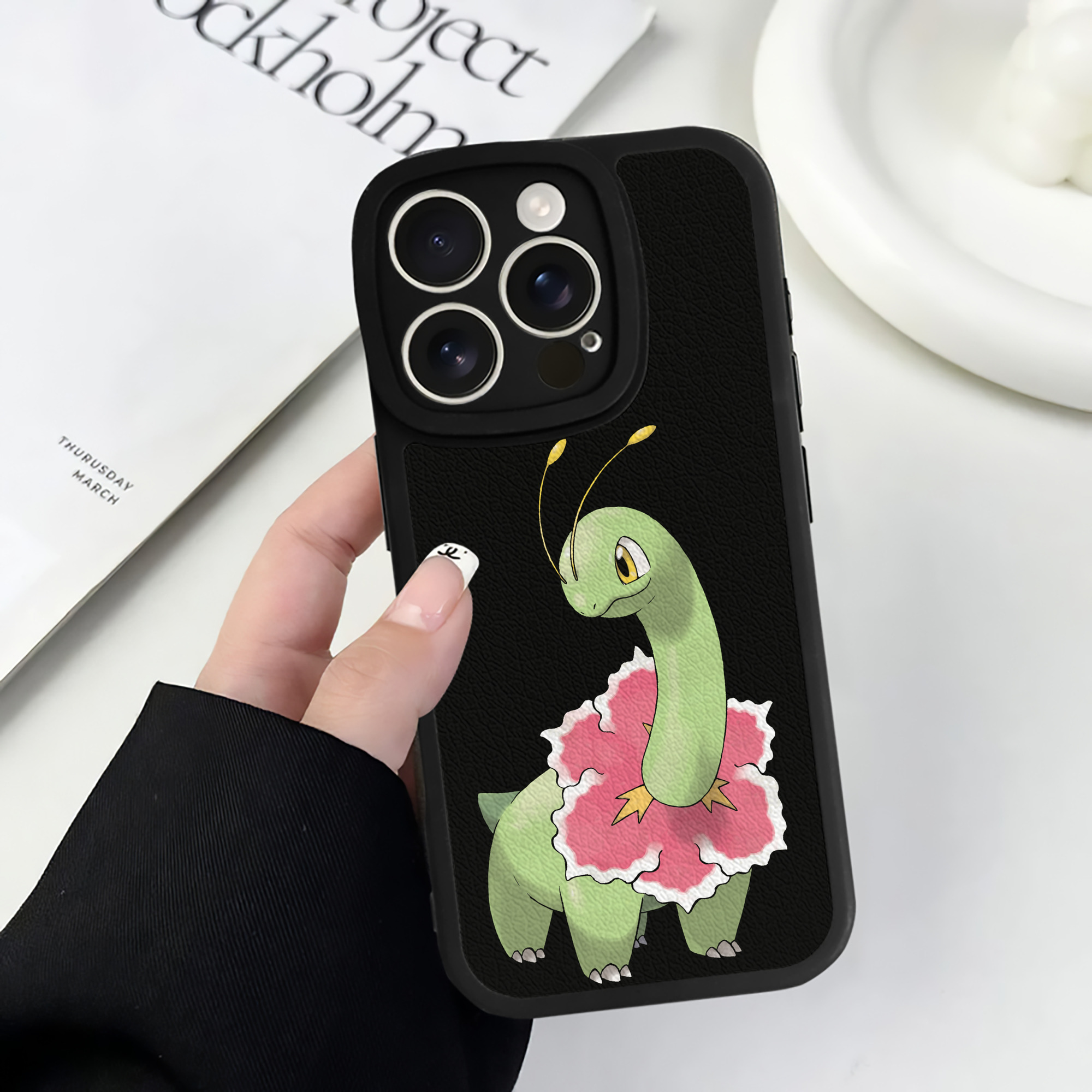 （画像用） ポケットモンスター Pokémon 【iPhone 16シリーズ対応】シリコンスマホケース（レザー調） 材質：シリコン